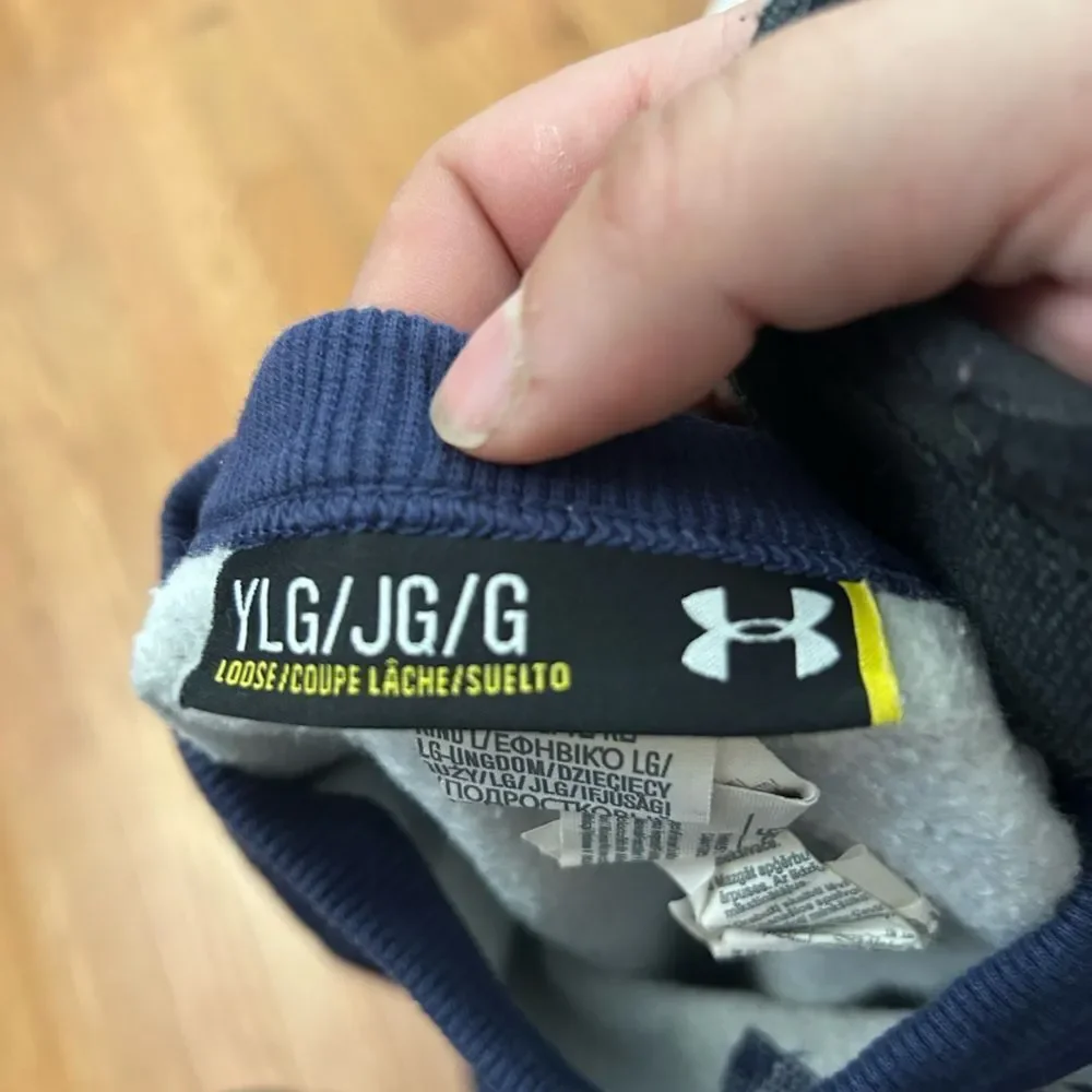 Boys Under Armour Sweatshirt